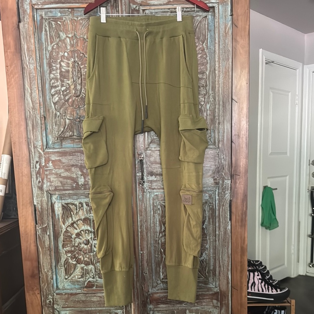 Jaded Gypsy Celestial Walk Olive Green Joggers. S/M. NWT.